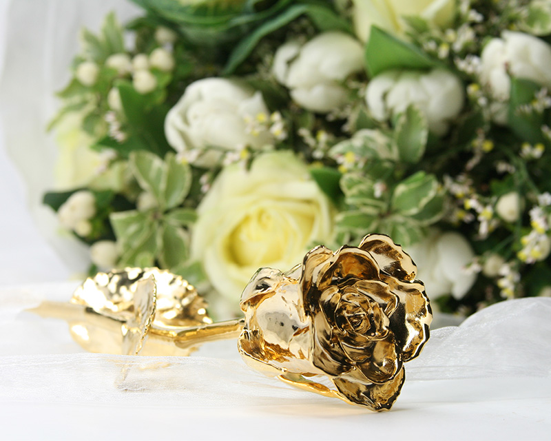 Ewige Rose aus 24 Karat Gold (36 cm) mit personalisierter Geschenkpackung 5